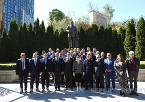 Kiyevdə Heydər Əliyevin abidəsi ziyarət edilib