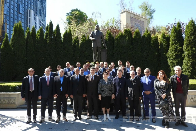 Kiyevdə Heydər Əliyevin abidəsi ziyarət edilib