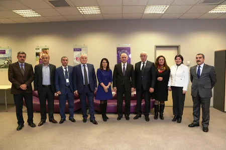 Azercell şirkətdə 20 il çalışan işçilərini mükafatlandırıb