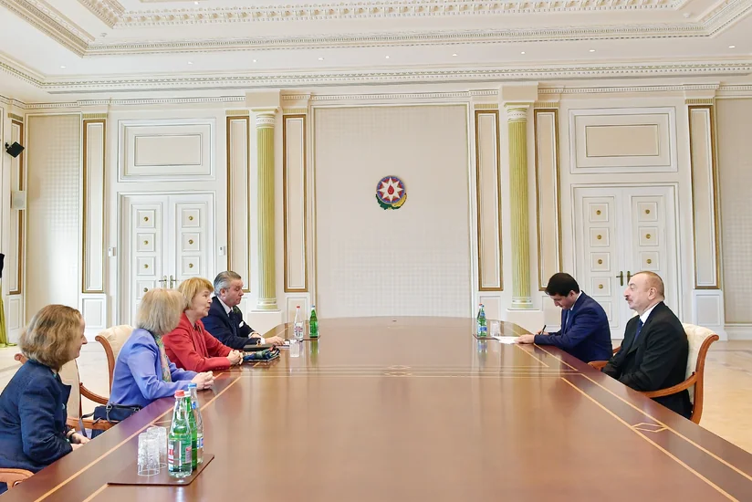 Президент Ильхам Алиев принял торгового посланника премьера Великобритании по Азербайджану