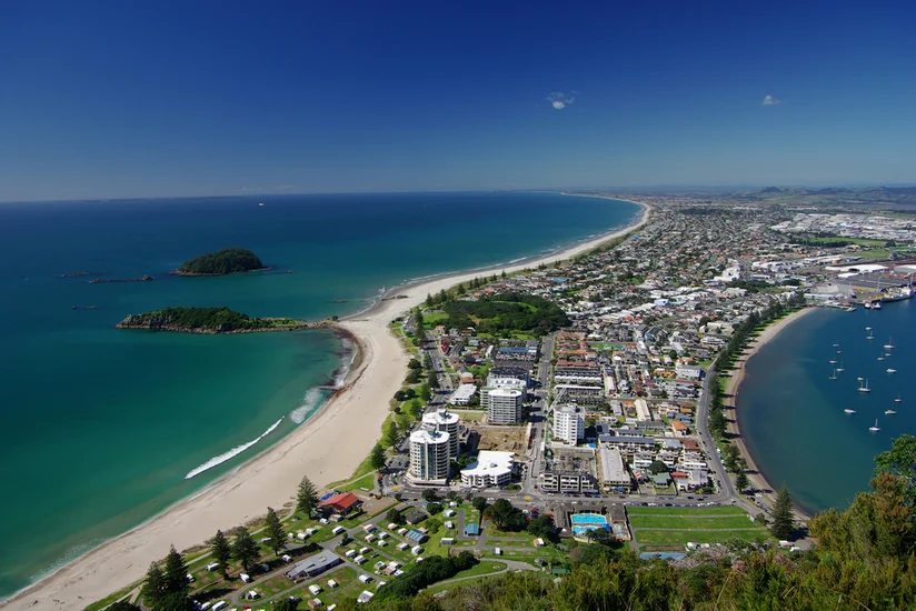 В Новой Зеландии отменят обязательную вакцинацию от COVID-19 для некоторых профессий