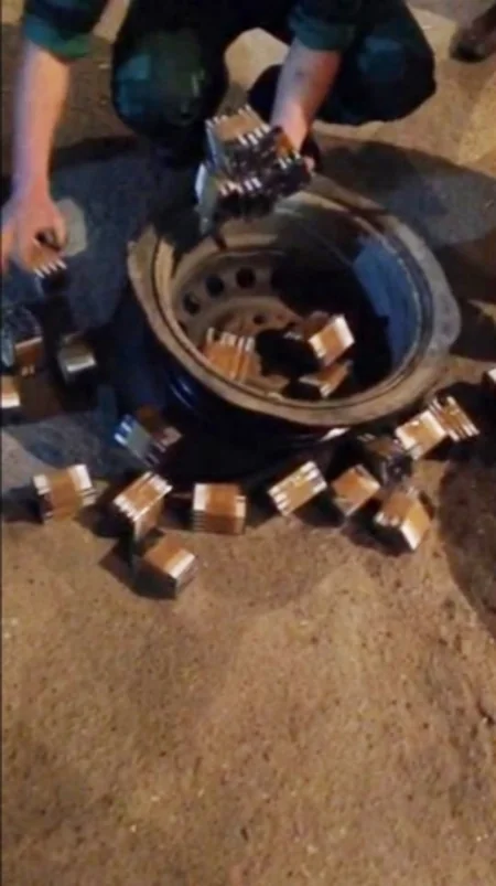 Azərbaycana qaçaqmalçılıq yolu ilə siqaret keçirilməsinə cəhd olub - FOTO