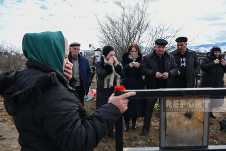 Ermənilər Xocalı soyqırımının qurbanlarını qəbirdə də rahat buraxmayıblar... - REPORTAJ