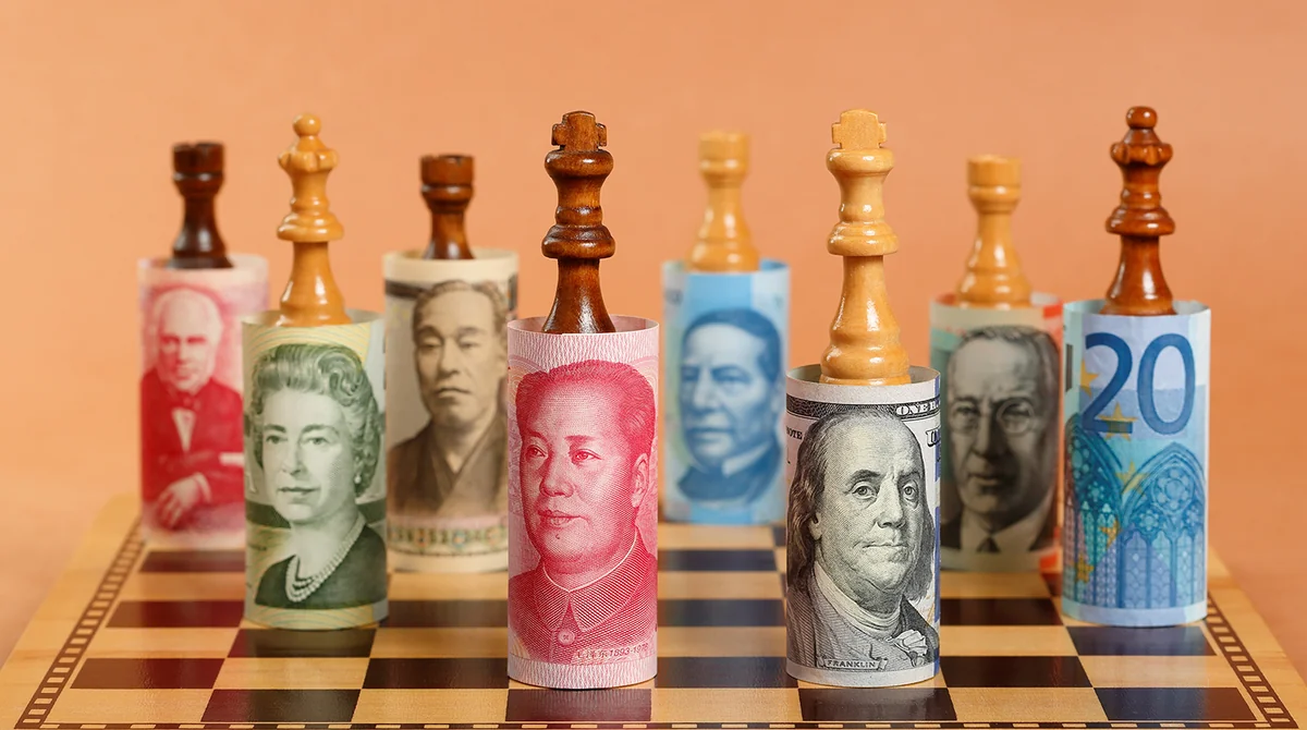 Valyuta müharibələri: dollar bazardakı mövqeyini gücləndirəcəkmi?