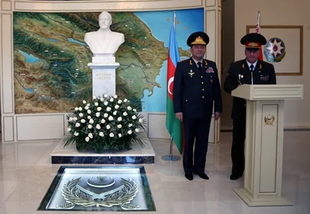 Azərbaycan Silahlı Qüvvələrinin Baş Qərargah rəisi belaruslu həmkarı ilə görüşüb