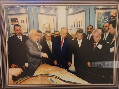 Gürcüstanda Heydər Əliyevin 100 illik yubileyinə həsr olunmuş fotosərgi açılıb