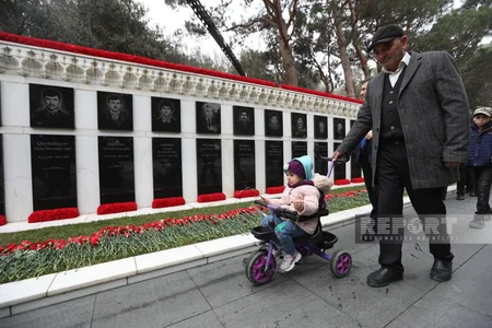 Azərbaycan xalqı şəhidlərini yad edir
