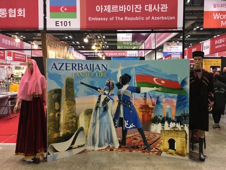 Koreyada Azərbaycan istehsalı olan məhsullar sərgilənib