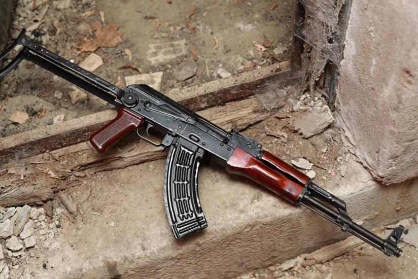 Salyan sakinindən narkotik və avtomat aşkarlanıb