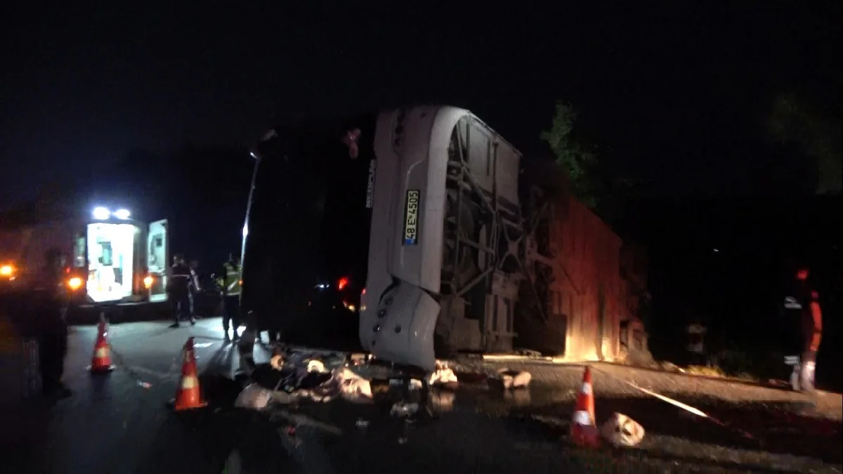 Six killed, dozens injured in deadly road accident in Türkiye