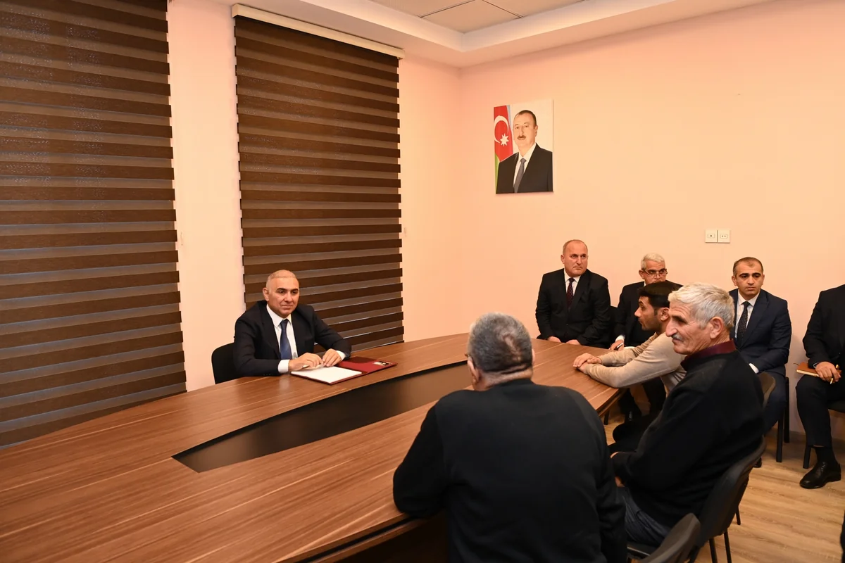 Vüqar Əhmədov Saatlıda vətəndaşları qəbul edib