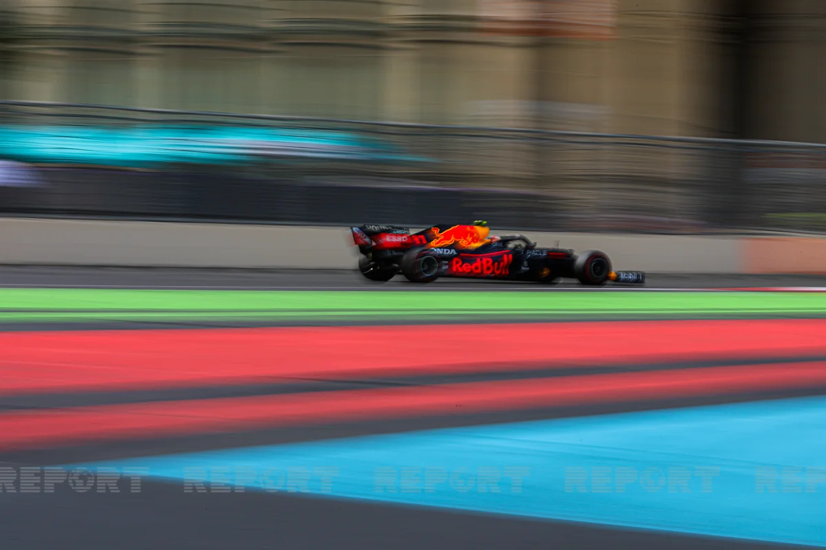 Serxio Peres ilk dəfə Bakıda qalib oldu