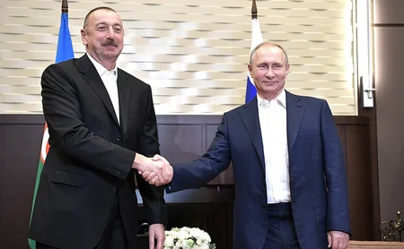 Prezident İlham Əliyev Soçidə Vladimir Putin ilə görüşüb