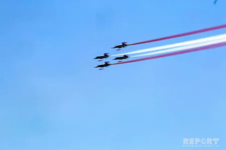 Bakı səmasında hərbi təyyarələr - FOTOREPORTAJ