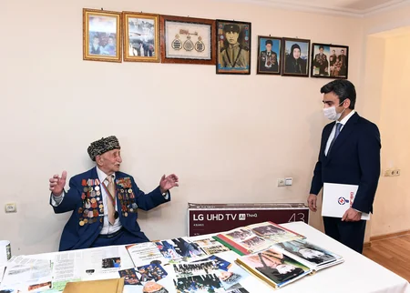 “Azərişığ”ın əməkdaşları Böyük Vətən müharibəsi iştirakçılarını ziyarət edib
