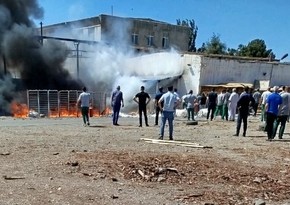 Sumqayıtda mebel fabrikinin süngər anbarı tamamilə yanıb