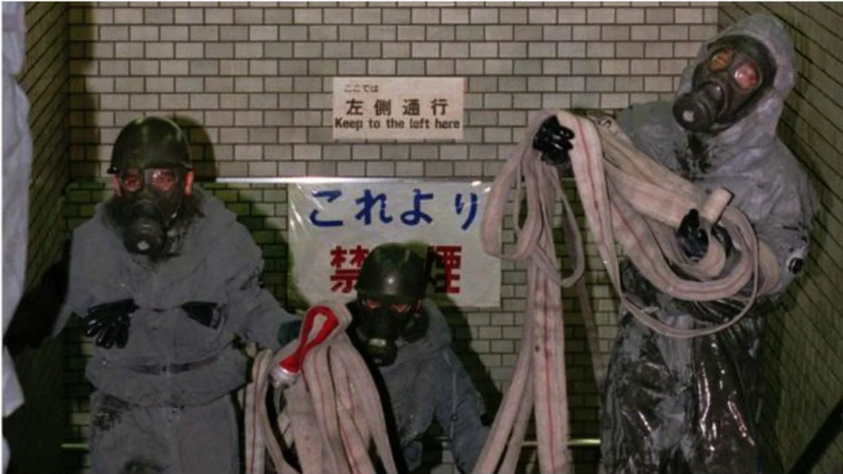 Yaponiya Tokio metrosunda terror hücumu qurbanlarını yad edir