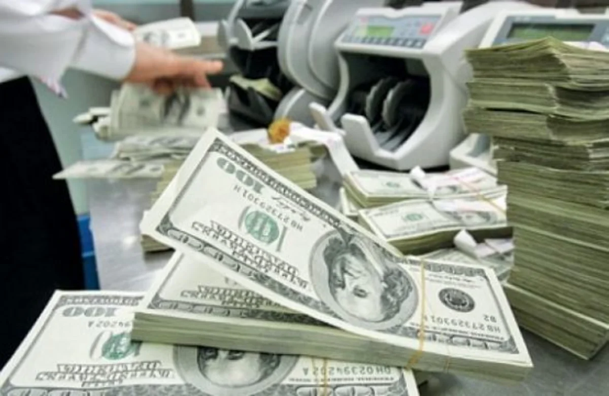 Azərbaycanda dollarlaşma 80%-i keçib