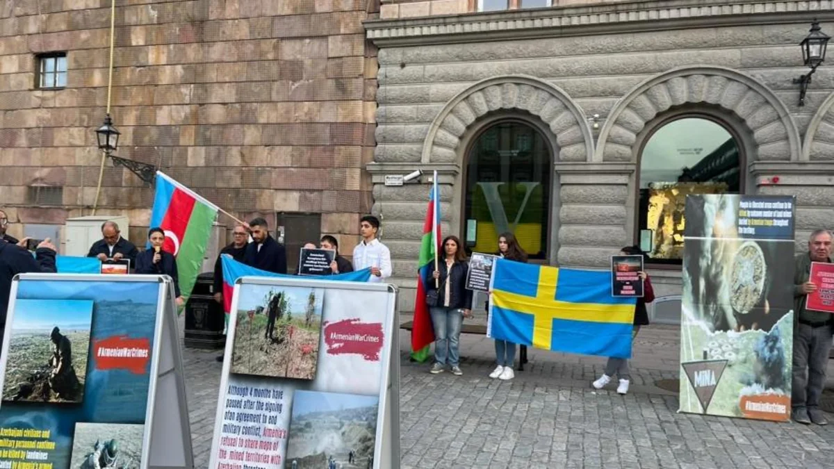 Azerbaijani diaspora in Sweden holds picket in protest against Armenia’s provocations
