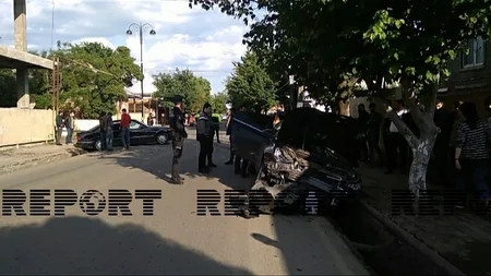 ДТП в Лянкяране: автомобиль упал в канаву