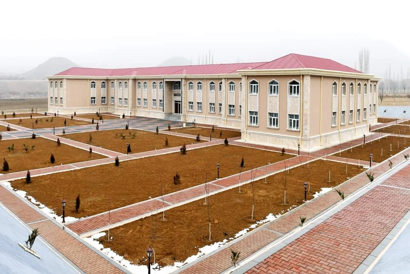 Babək rayonunun Vayxır kəndində kompleks quruculuq işləri aparılıb