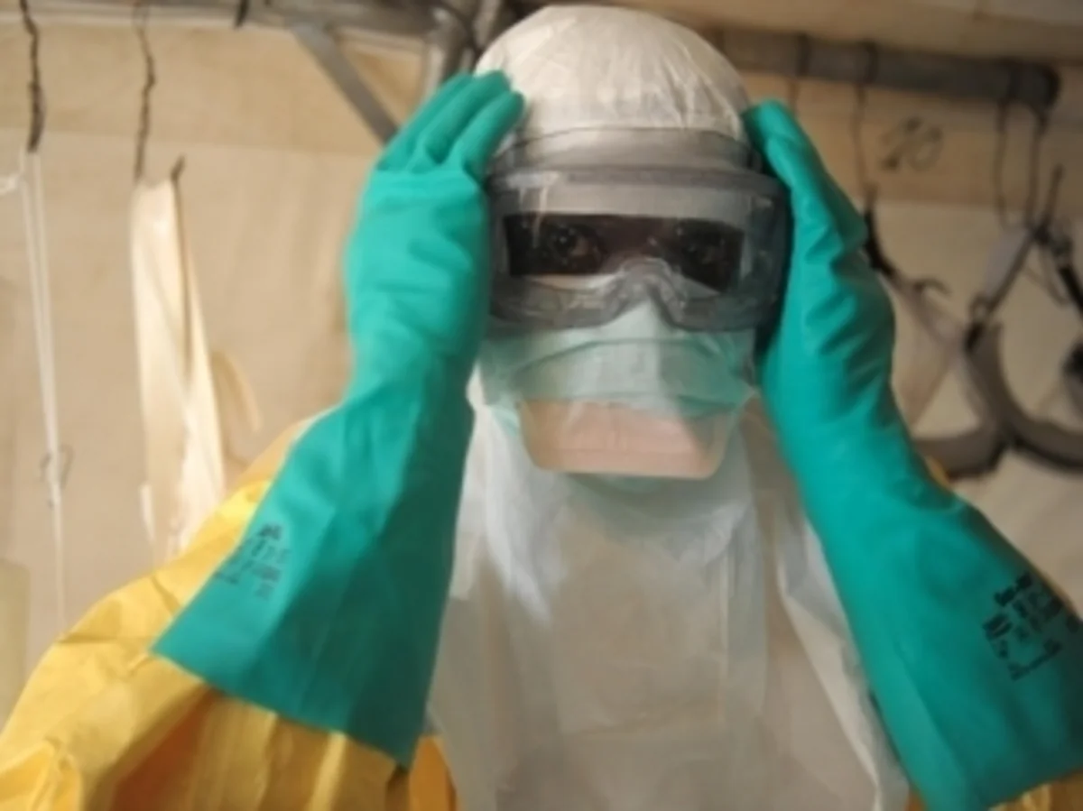 ​Eboladan ölənlərin sayı 6841 nəfərə çatıb