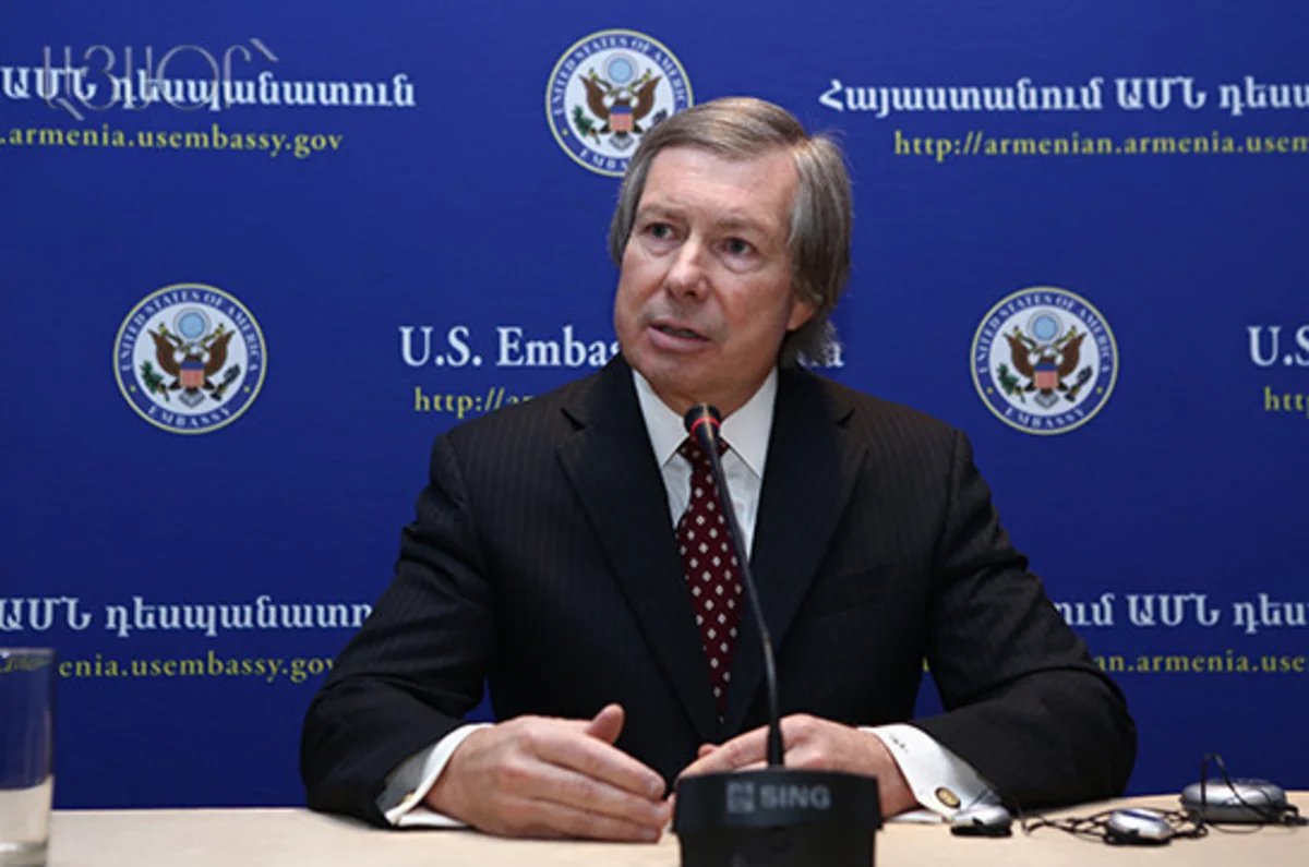 Amerikalı həmsədr: Azərbaycan və Ermənistan prezidentlərinin görüşünü təşkil etməyə hazırıq