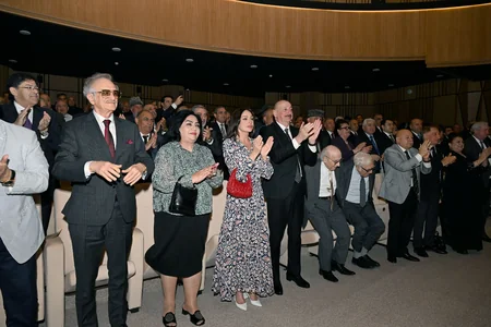 İlham Əliyev və Mehriban Əliyeva Ağdam Muğam Mərkəzinin açılışında iştirak ediblər - YENİLƏNİB-3