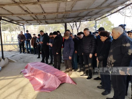 Türkiyədə zəlzələdə həlak olan azərbaycanlı iş adamı Salyanda dəfn olunub - YENİLƏNİB
