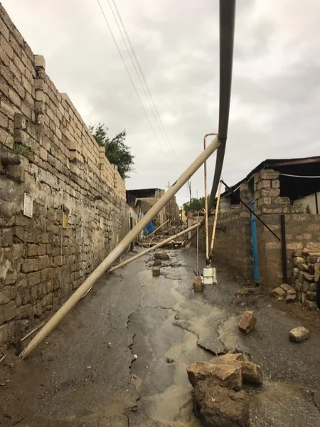 “Azəriqaz”: Yağışın təsirindən aşan hasar qaz xəttini zədələdi