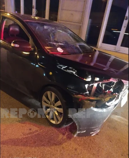 Bakıda sürücü idarəetməni itirərək xəsarət alıb