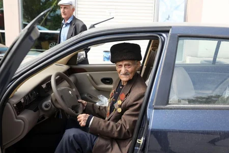 Daha 50 avtomobil müharibə əlillərinə təqdim edilib