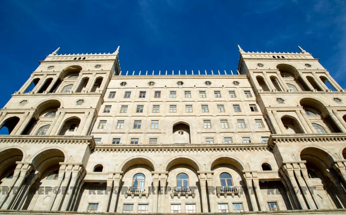 Hərracda 3 nəqliyyat vasitəsi özəlləşdirilib