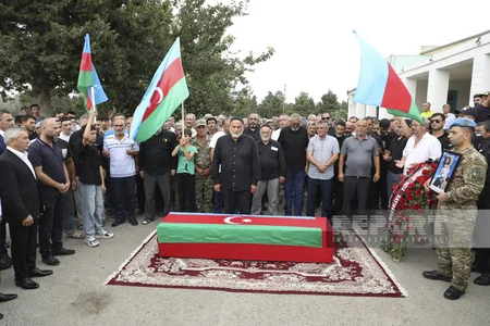 Maştağada Birinci Qarabağ müharibəsinin şəhidi Aydın Qurbanov dəfn edilib - YENİLƏNİB