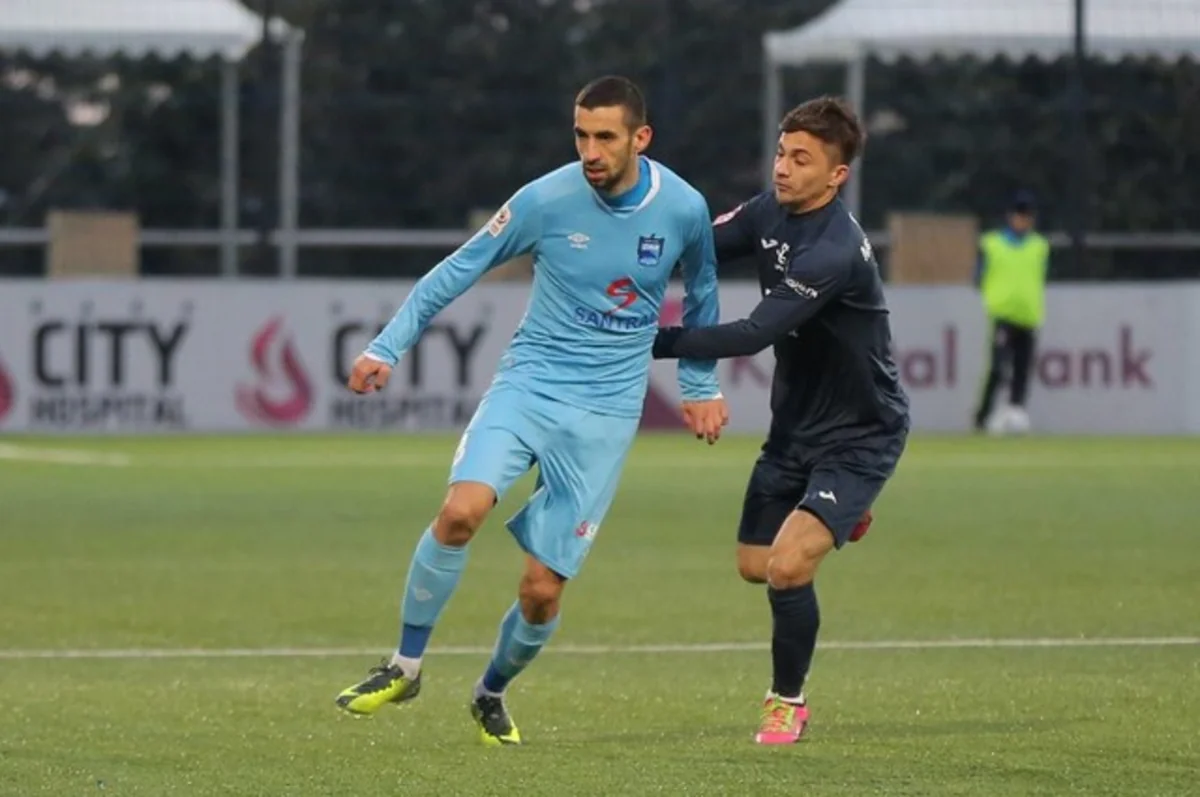 Avstraliyada çıxış edən futbolçu Azərbaycanda oynamaq istəyir