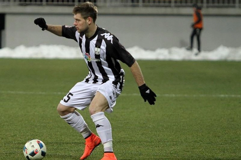 Нефтчи расстался с Кириллом Петровым