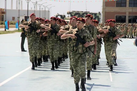 Hərbi hissələrdə andiçmə mərasimi keçirilib