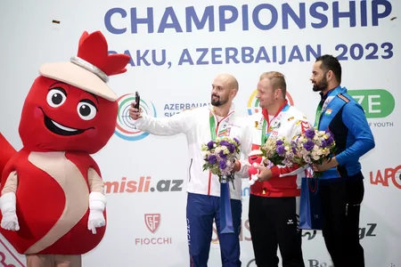 Австрийский стрелок завоевал золотую медаль на чемпионате мира в Баку
