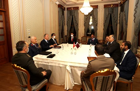 Türkiyə və Qətər hərbi təlimlə bağlı əməkdaşlığın artırılmasını müzakirə edib