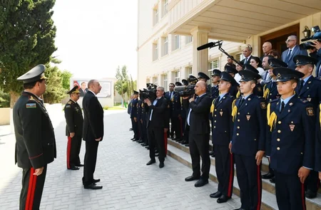 Prezident İlham Əliyev Cəmşid Naxçıvanski adına Hərbi Liseydə yenidənqurma işlərindən sonra yaradılan şəraitlə tanış olub - YENİLƏNİB - FOTO
