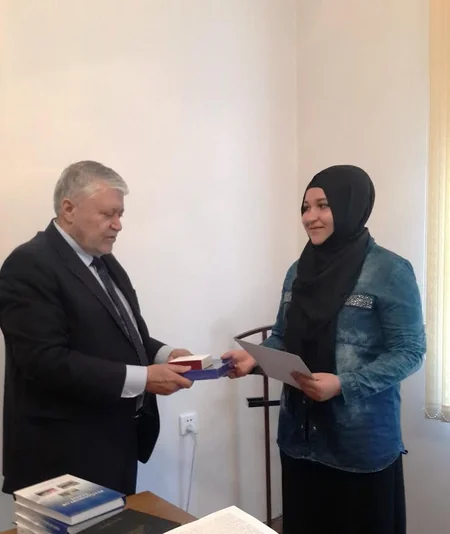 ​Bakı İslam Universitetində tələbə gənclər arasında “Vətən sevgisi” esse müsabiqəsi keçirilib