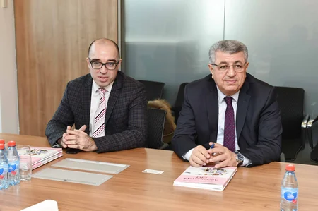 SOCAR-ın dəstəyi ilə “Əcnəbilər üçün Azərbaycan dili” dərsliyi nəşr edilib
