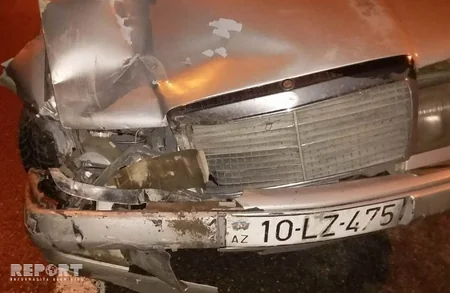 Hava limanı yolunda iki maşın toqquşub - VİDEO