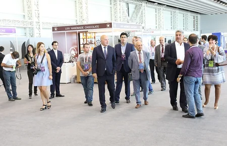 Crystal Hall hosts a meeting with Azerbaijani national chess team