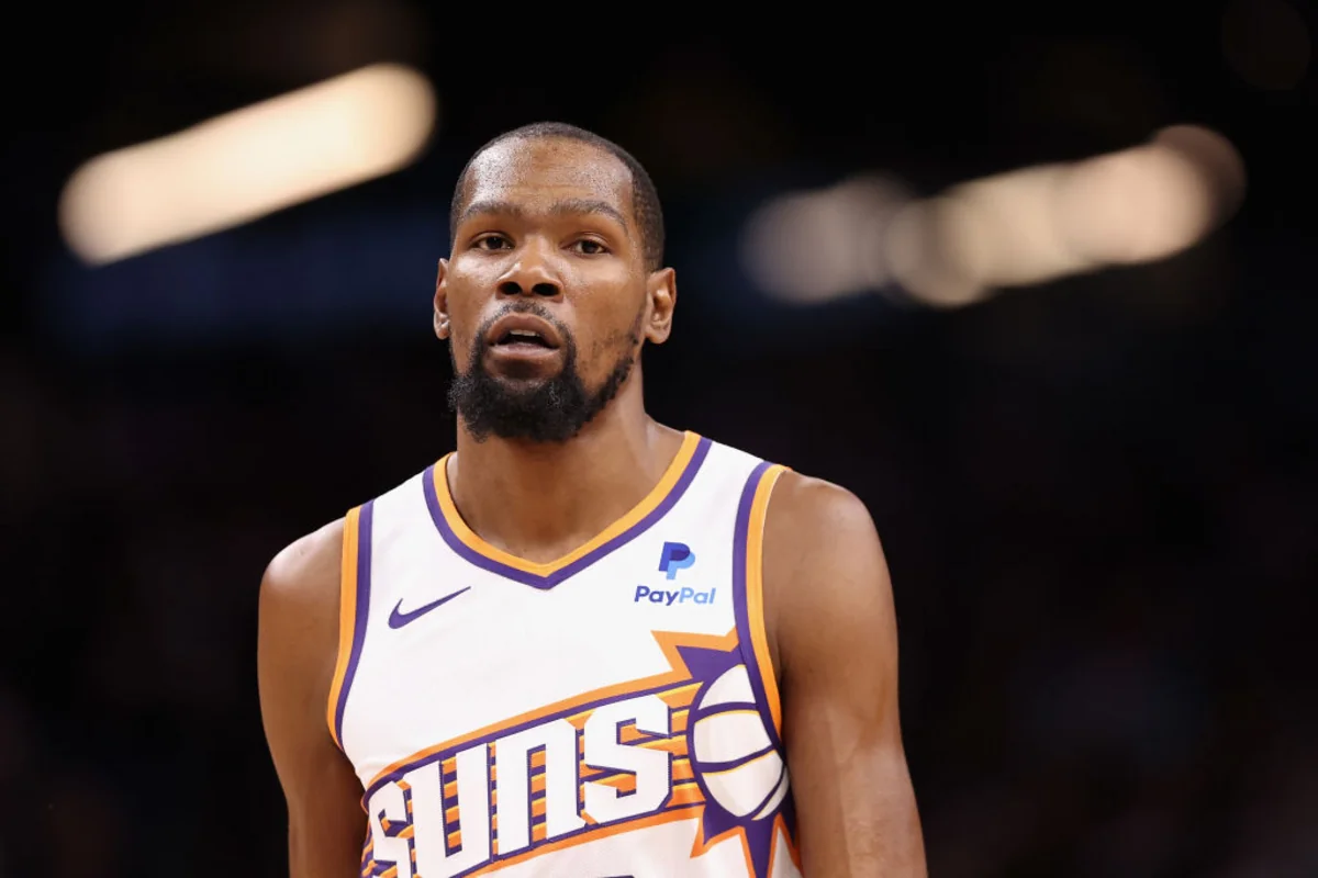 “Finiks” klubunun hücumçusu NBA-da əfsanəvi basketbolçunu arxada qoyub