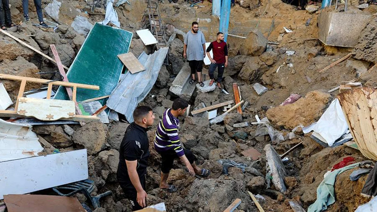 Qəzzada məktəbin bombalanması nəticəsində azı 20 nəfər ölüb