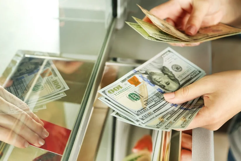 Money transfers from abroad to Azerbaijan decline by 26%