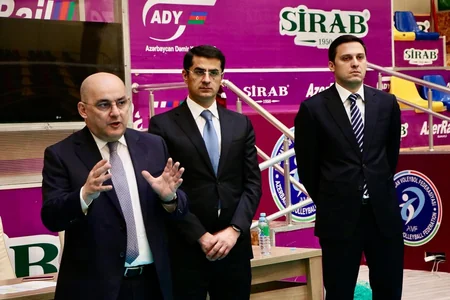 Şahin Bağırov Azərbaycan voleybol millisinin üzvləri ilə görüşüb