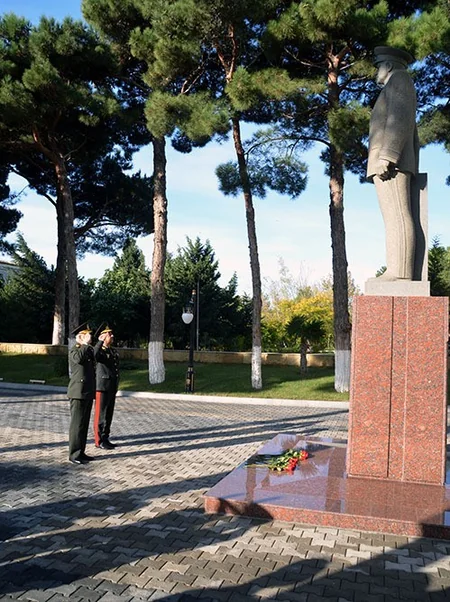 Türkiyənin yüksək səviyyəli hərbi nümayəndə heyəti Ali Hərbi Məktəbdə olub