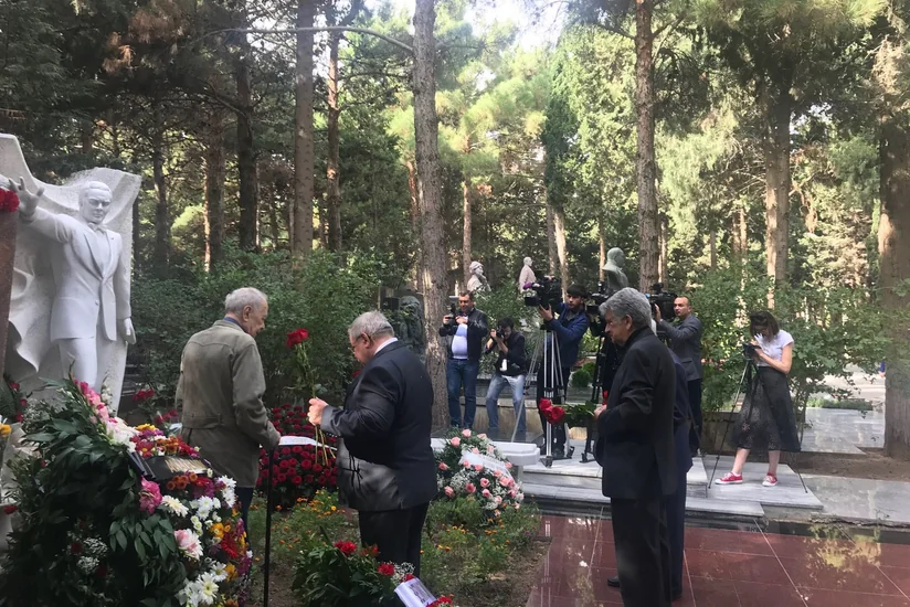 Müslüm Maqomayevin xatirəsi anılıb